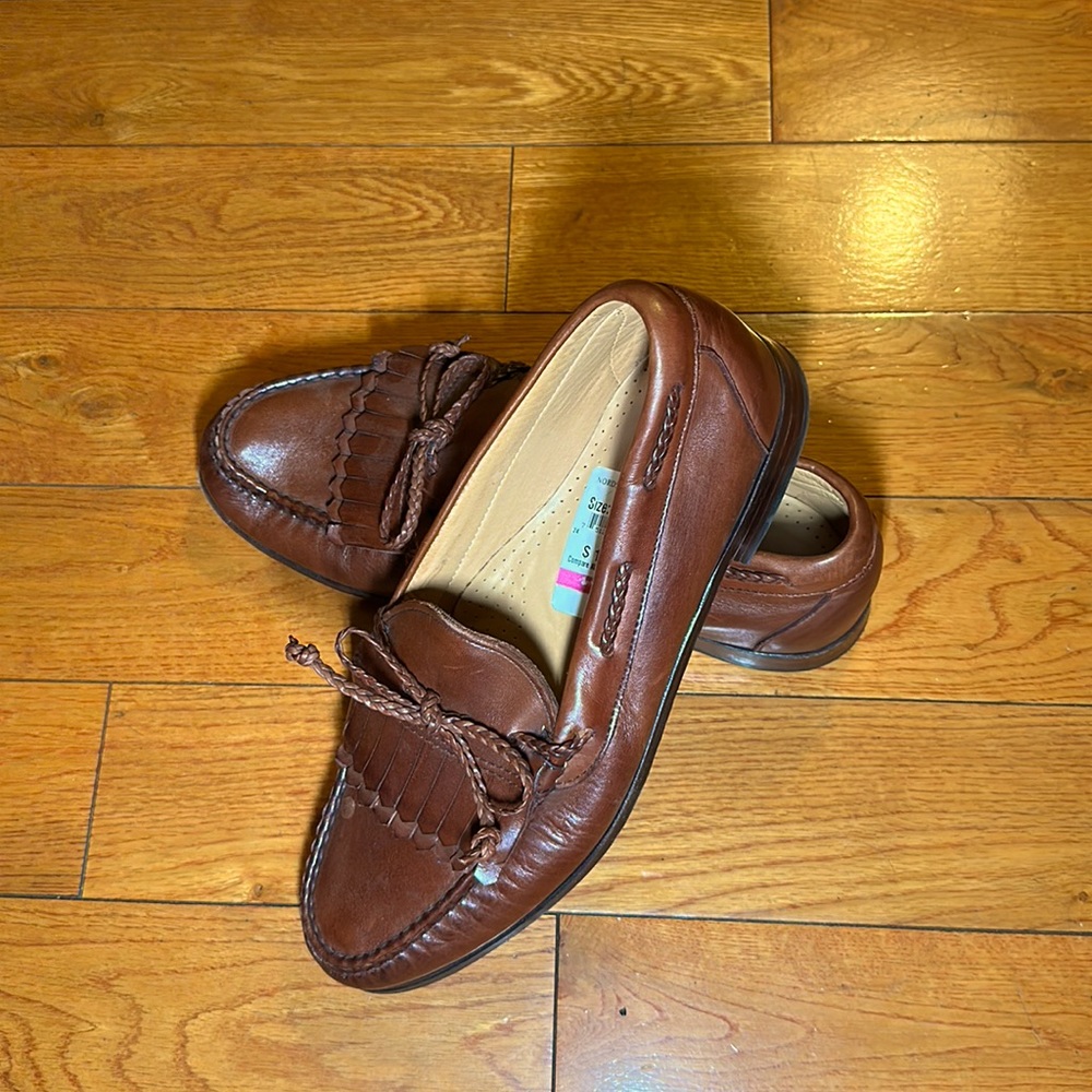 Allen Edmonds size 10 loafers